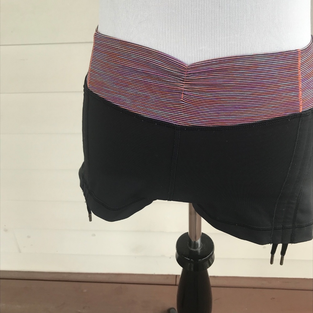 Lululemon Hot 'N Sweaty Short Yoga Shorts - Picture 7 of 8